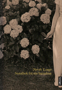 Notatbok frå ein barndom av Norah Lange (Innbundet)
